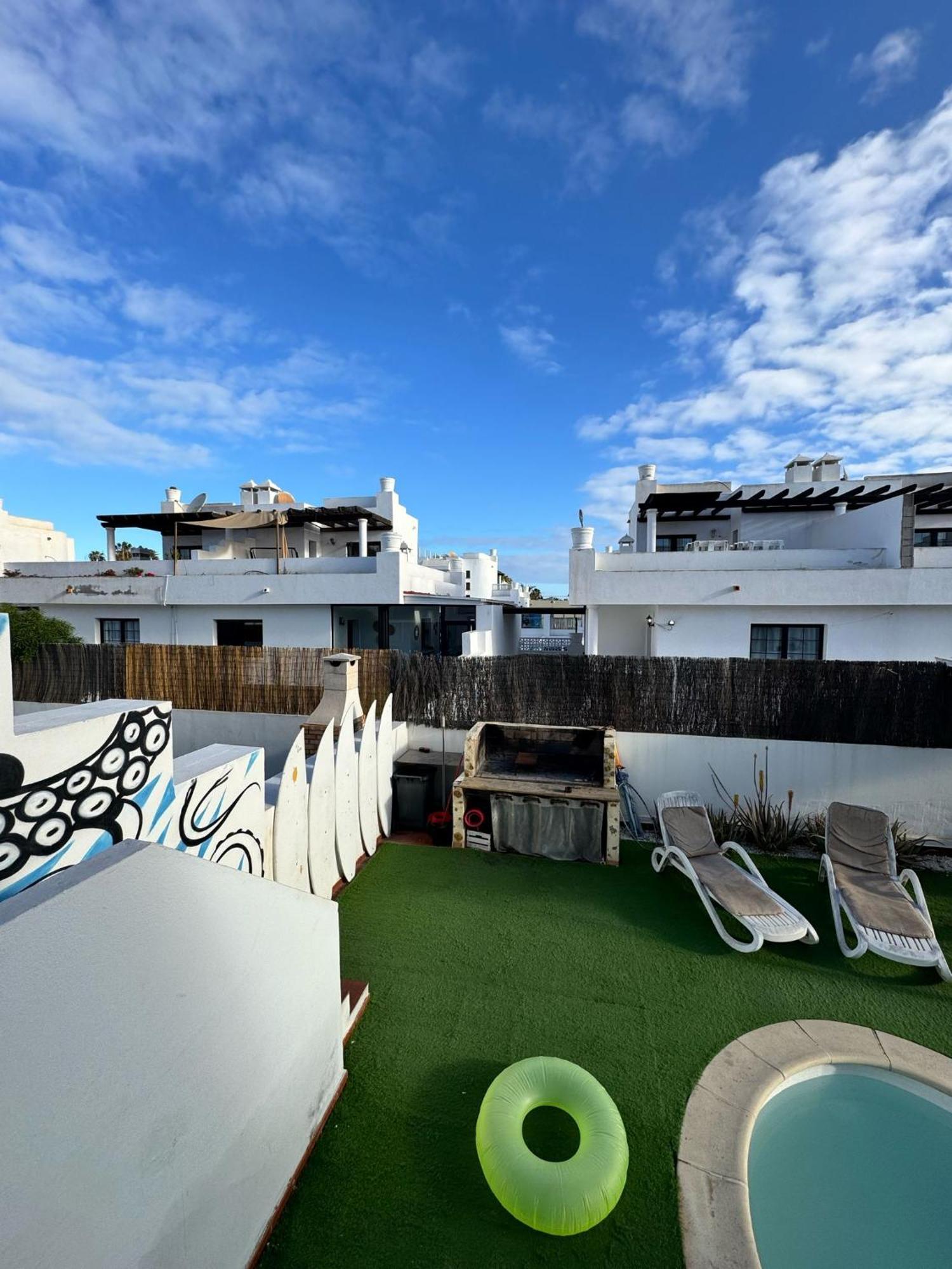 La Fresa Hostel Corralejo Bagian luar foto