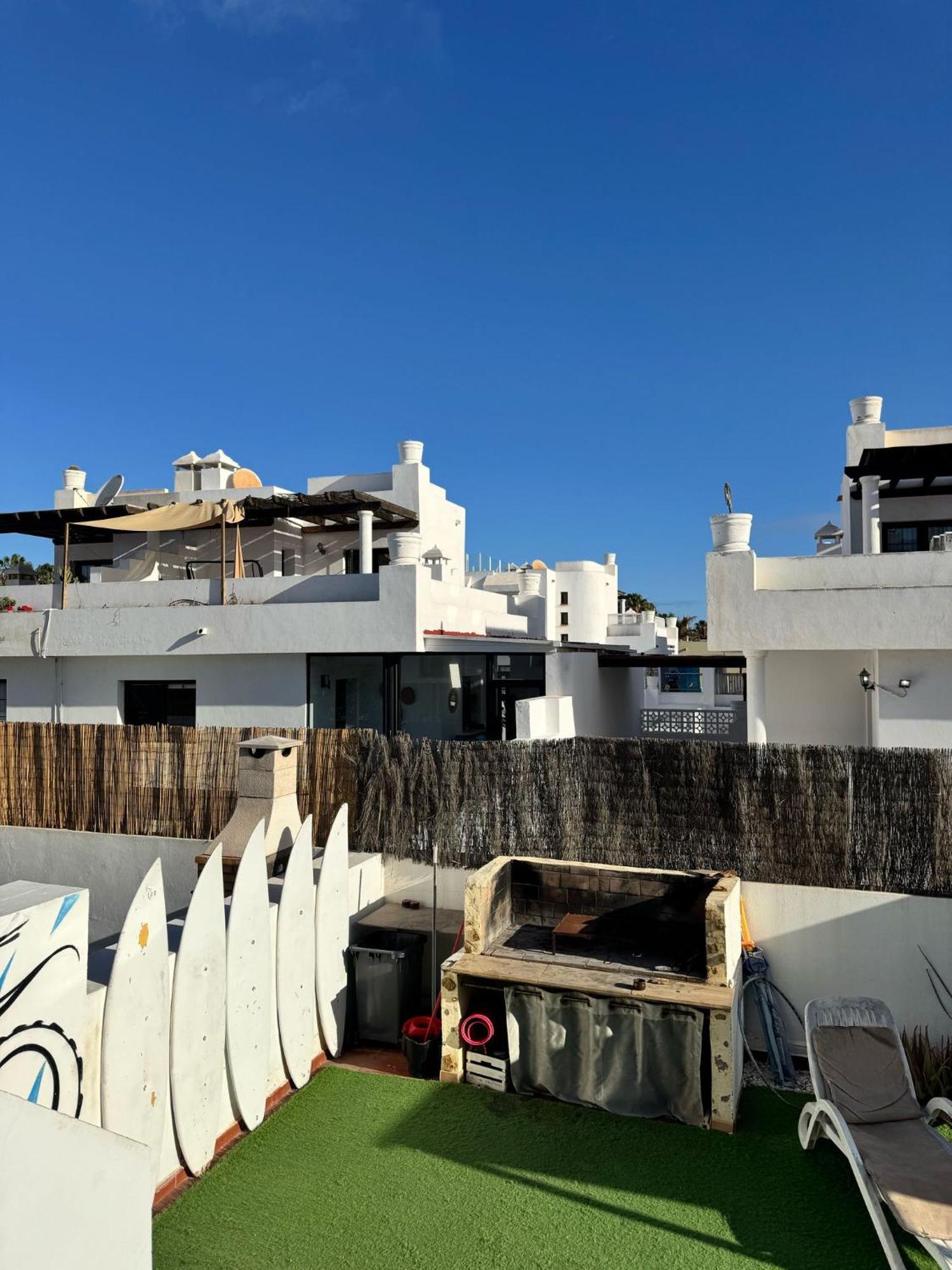 La Fresa Hostel Corralejo Bagian luar foto